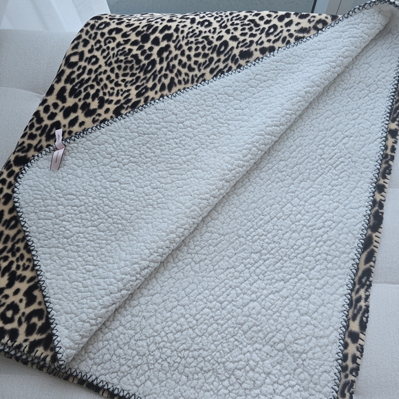 Victoria's Secret Leopard Print Blanket - Picture 2 of 3